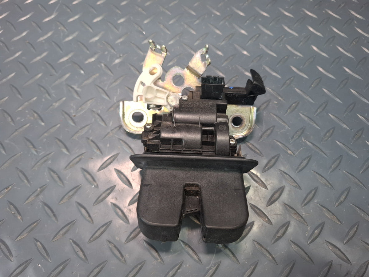 15-20 Audi S3 8VS Rear Tailgate Trunk Lock Latch Actuator 4H0827505A OEM