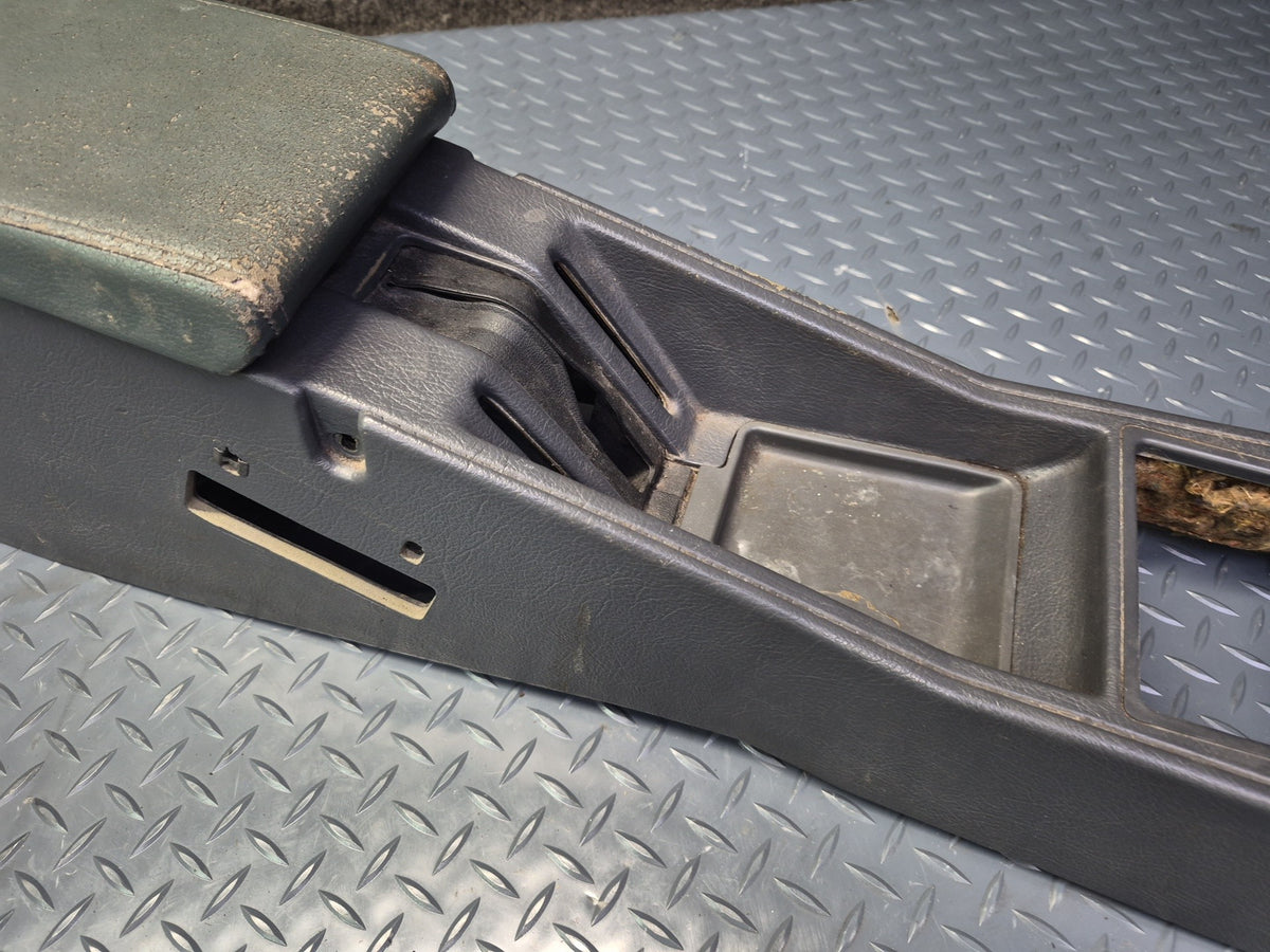 84-86 Toyota Cressida MX73 Sedan Center Console Trim Cover Panel Black Damaged