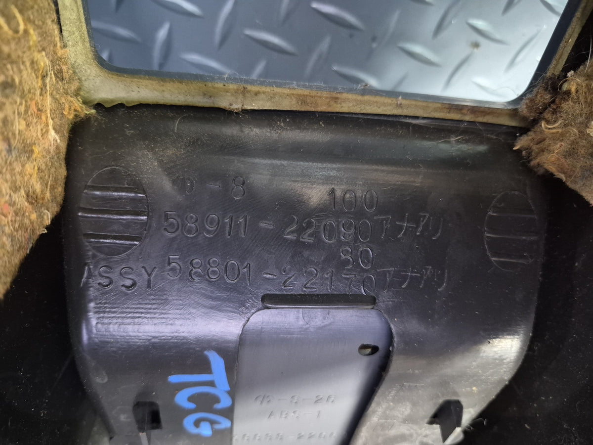 84-86 Toyota Cressida MX73 Sedan Center Console Trim Cover Panel Black Damaged
