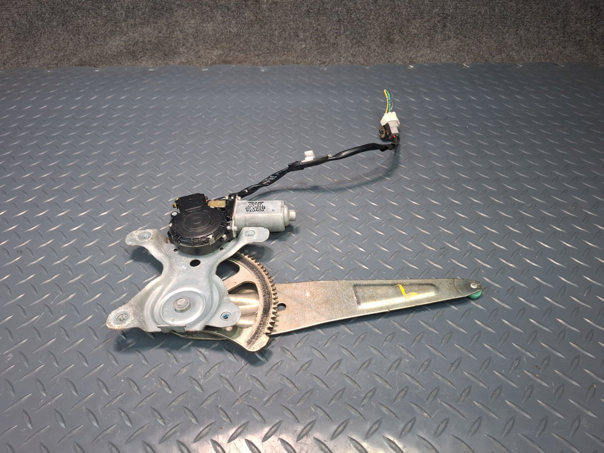 1998-2007 Lexus UZJ100L LX470 Rear Left Door Window Regulator W/ Motor