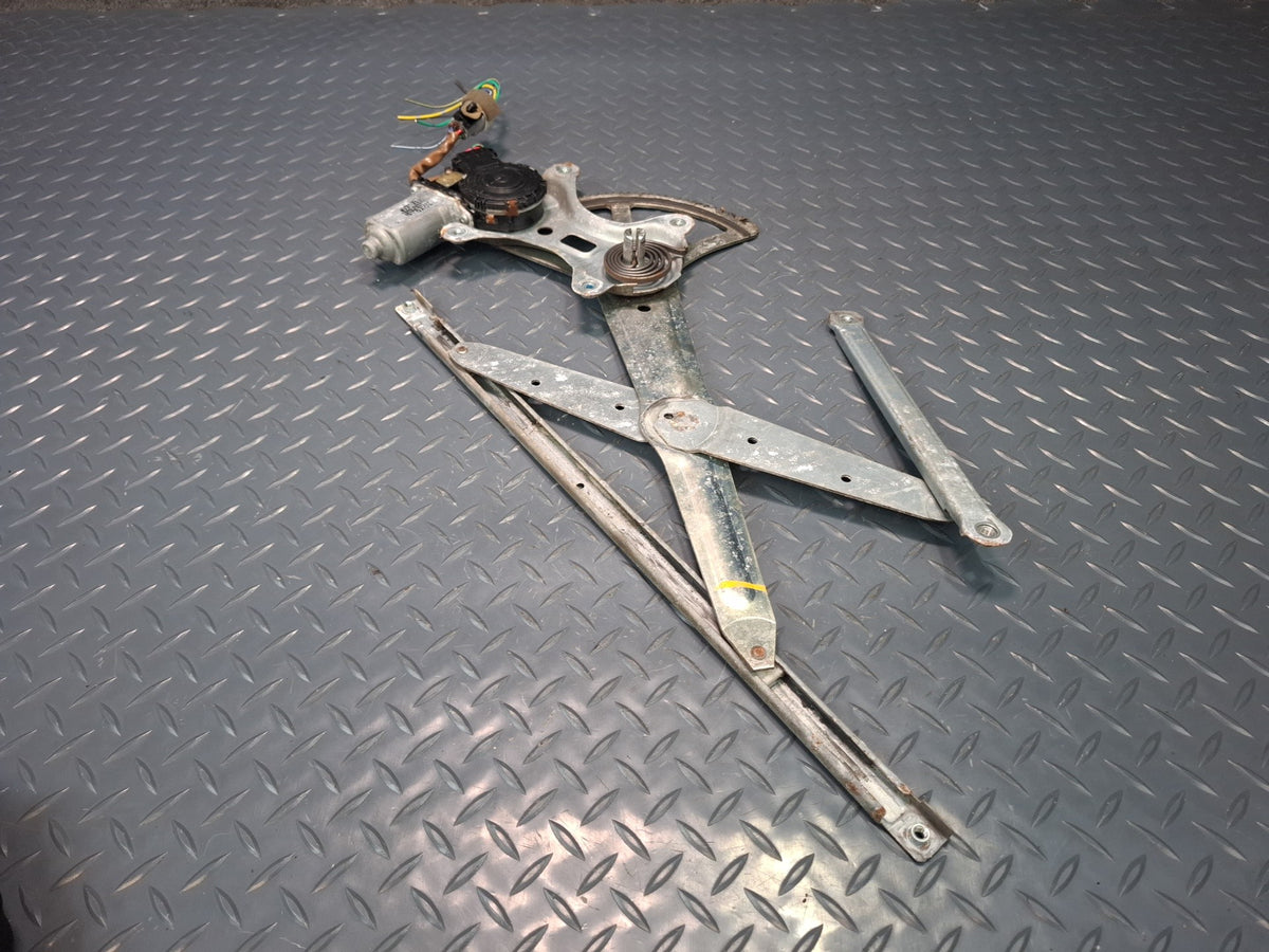 1998-2007 Lexus UZJ100L LX470 Front Left Door Window Regulator W/ Motor