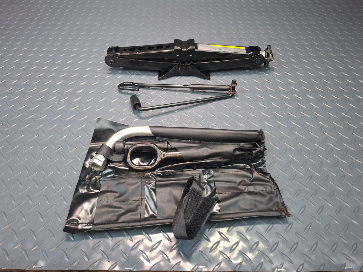 15-20 Audi S3 8VS Spare Tire Wheel Lift Jack Wrench Tool Handle Case Set OEM
