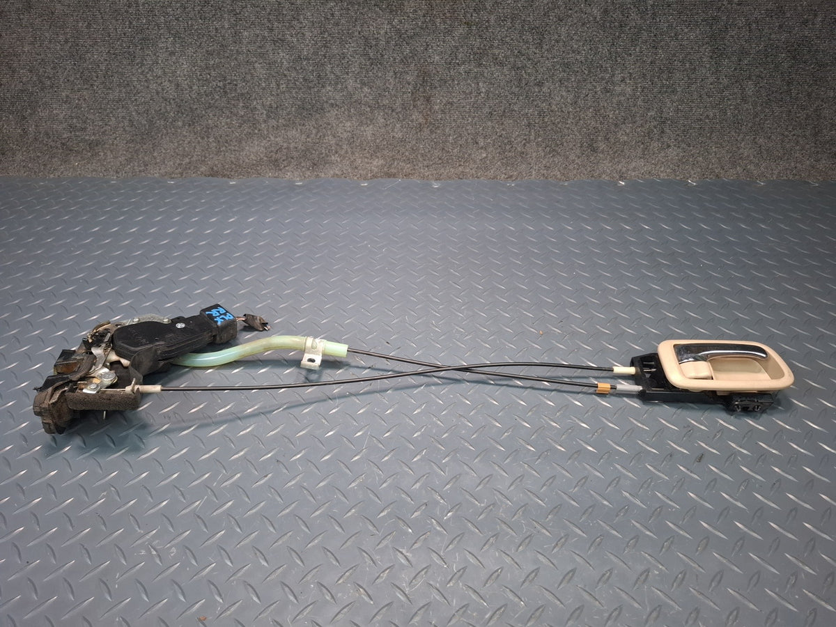2003-2007 Lexus UZJ100L LX470 Rear Right Side Door Lock Latch Actuator W/ Handle