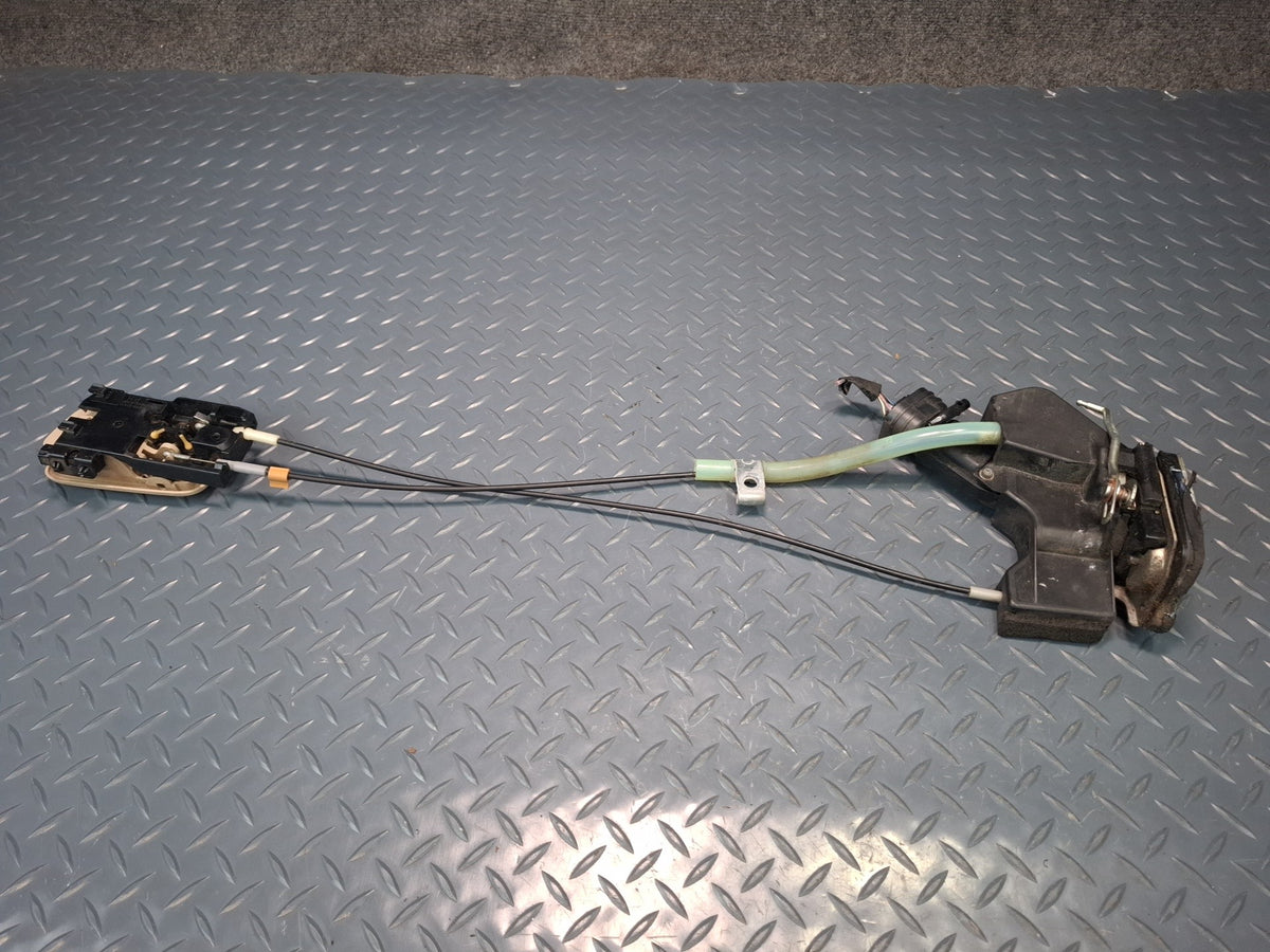 2003-2007 Lexus UZJ100L LX470 Rear Right Side Door Lock Latch Actuator W/ Handle