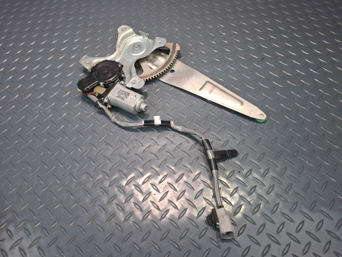 1998-2007 Lexus UZJ100L LX470 Rear Right Door Window Regulator W/ Motor