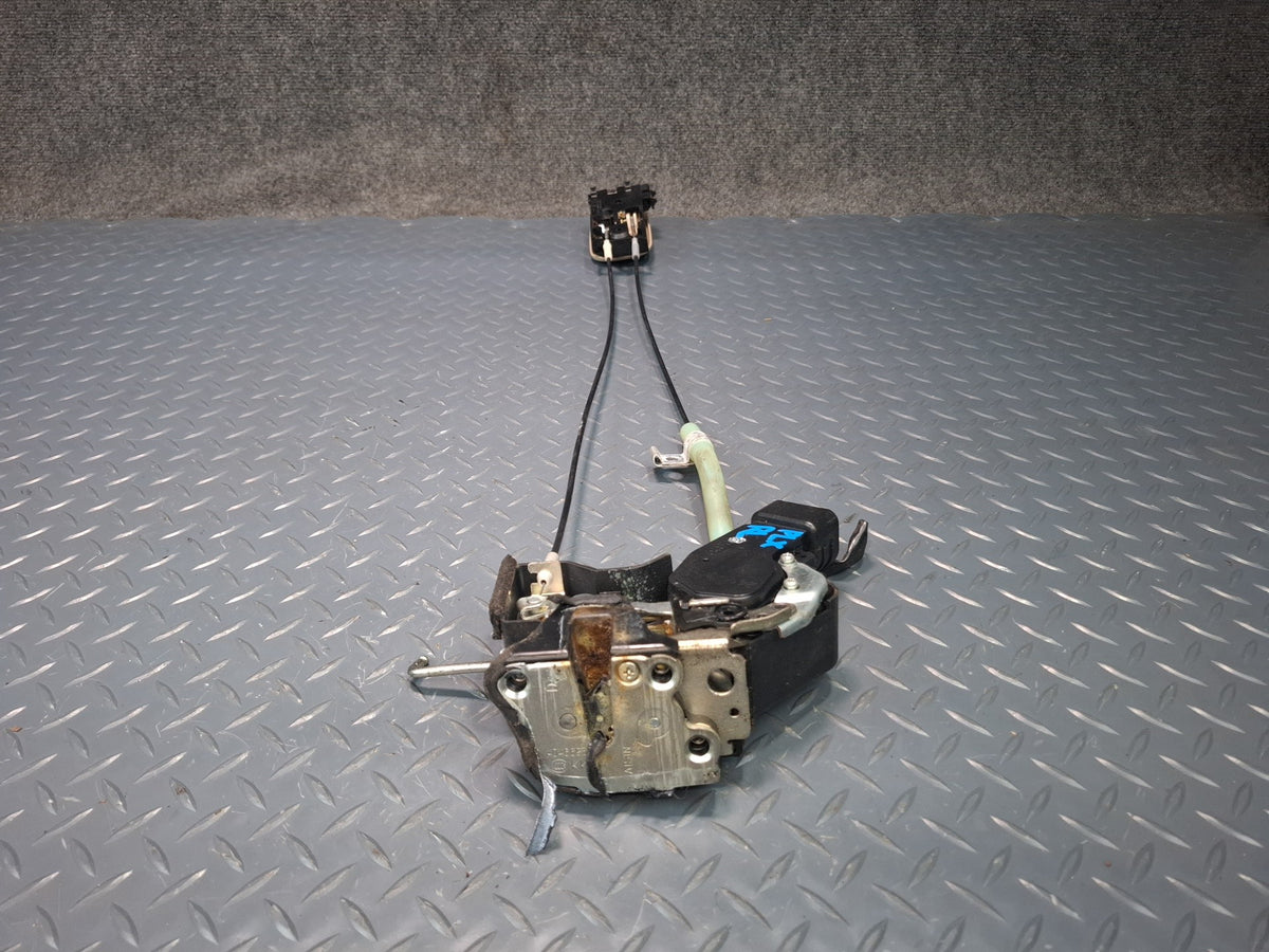 2003-2007 Lexus UZJ100L LX470 Rear Left Side Door Lock Latch Actuator W/ Handle