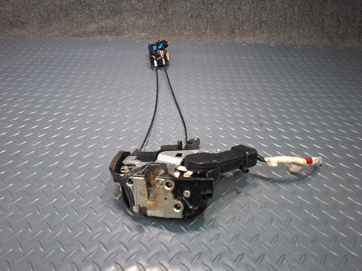 2003-2007 Lexus UZJ100L LX470 Front Left Side Door Lock Latch Actuator W/ Handle