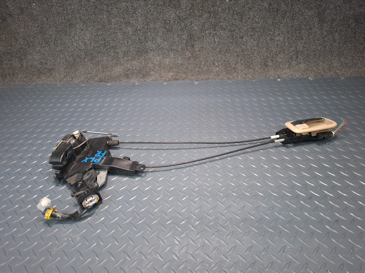 2003-2007 Lexus UZJ100L LX470 Front Right Side Door Lock Latch Actuator w Handle
