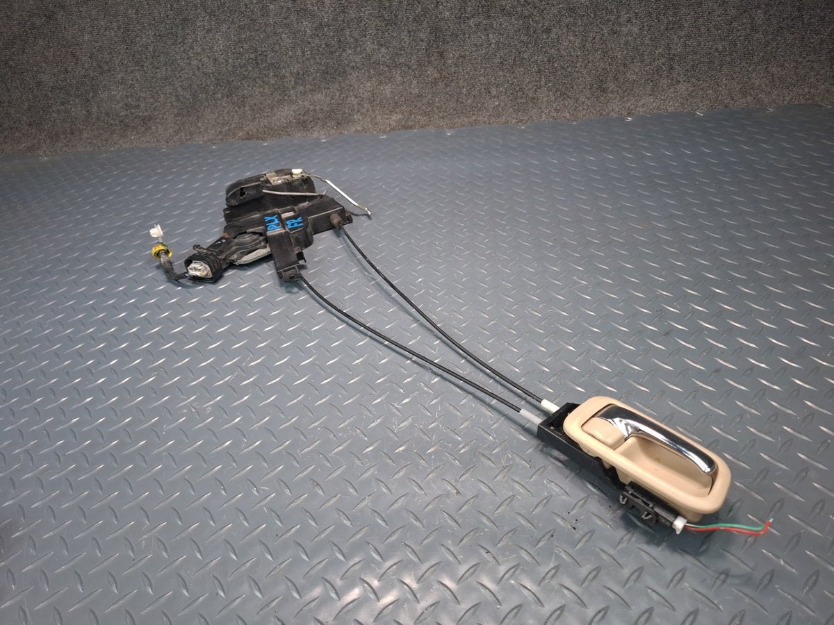 2003-2007 Lexus UZJ100L LX470 Front Right Side Door Lock Latch Actuator w Handle