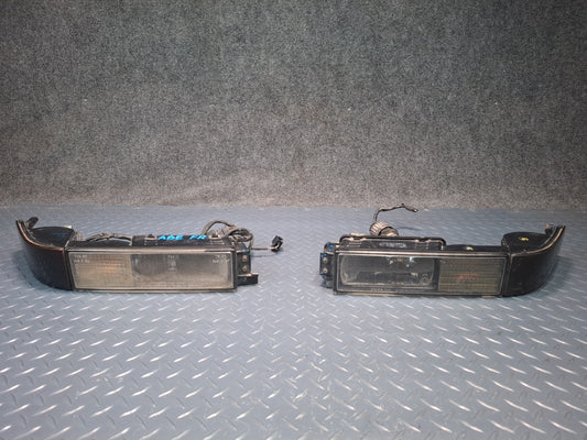 1994-1997 BMW E31 840Ci Front Left & Right Turn Signal Light Lamp Set Damaged