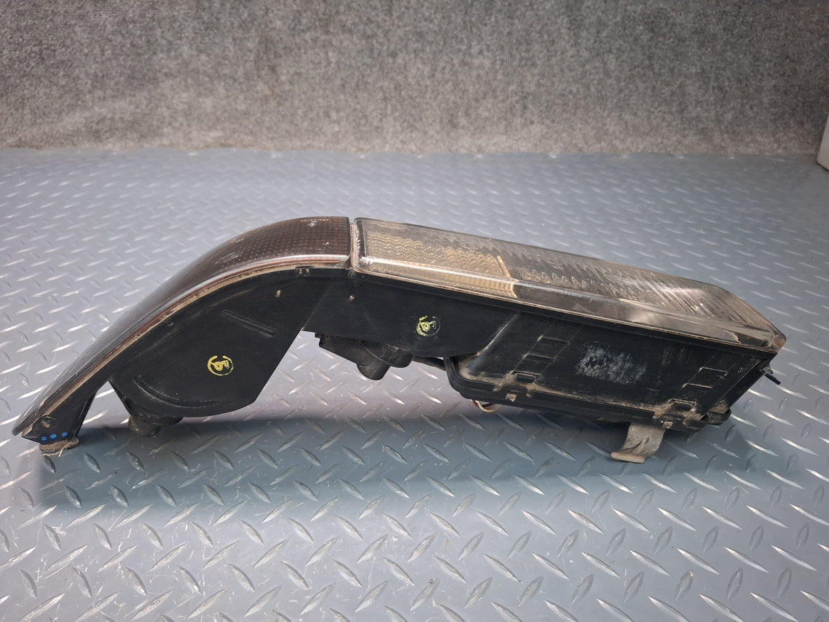 1994-1997 BMW E31 840Ci Front Left & Right Turn Signal Light Lamp Set Damaged