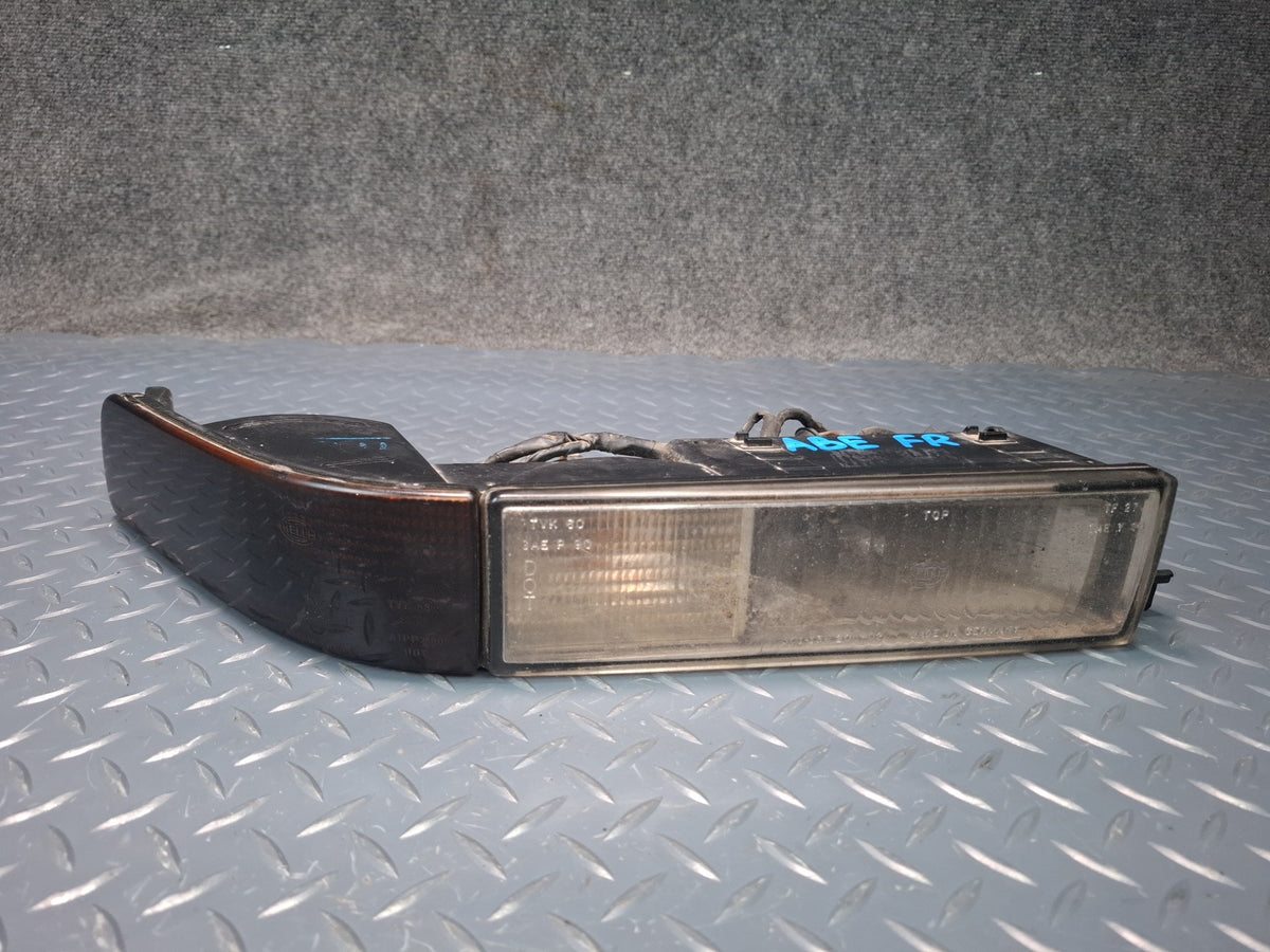 1994-1997 BMW E31 840Ci Front Left & Right Turn Signal Light Lamp Set Damaged