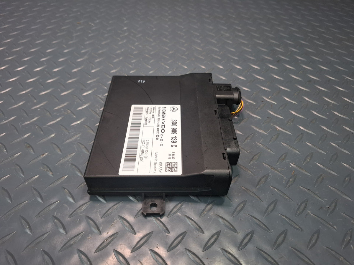 2008-2010 Porsche Cayenne 957 Keyless Immobilizer Theft Locking Control Module