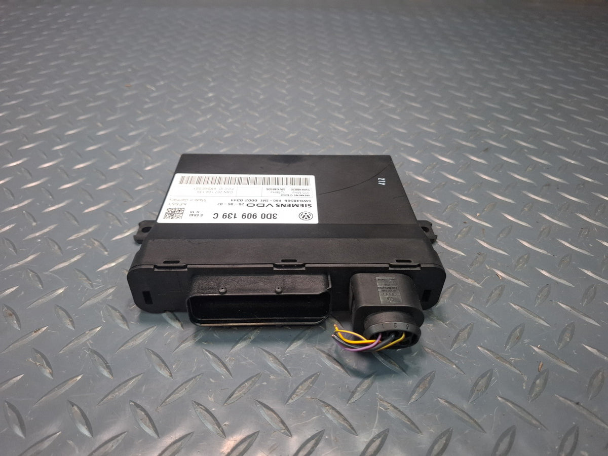 2008-2010 Porsche Cayenne 957 Keyless Immobilizer Theft Locking Control Module