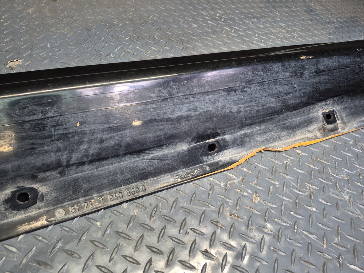 1994-1997 BMW E31 840Ci Left & Right Side Skirt Rocker Panel Molding Set Damaged