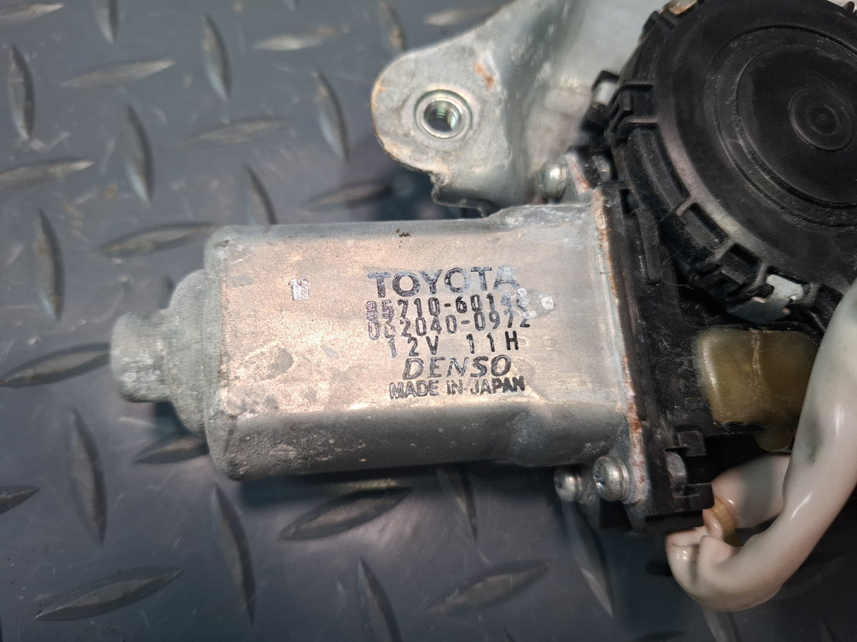 1998-2007 Lexus UZJ100L LX470 Front Right Door Window Regulator W/ Motor