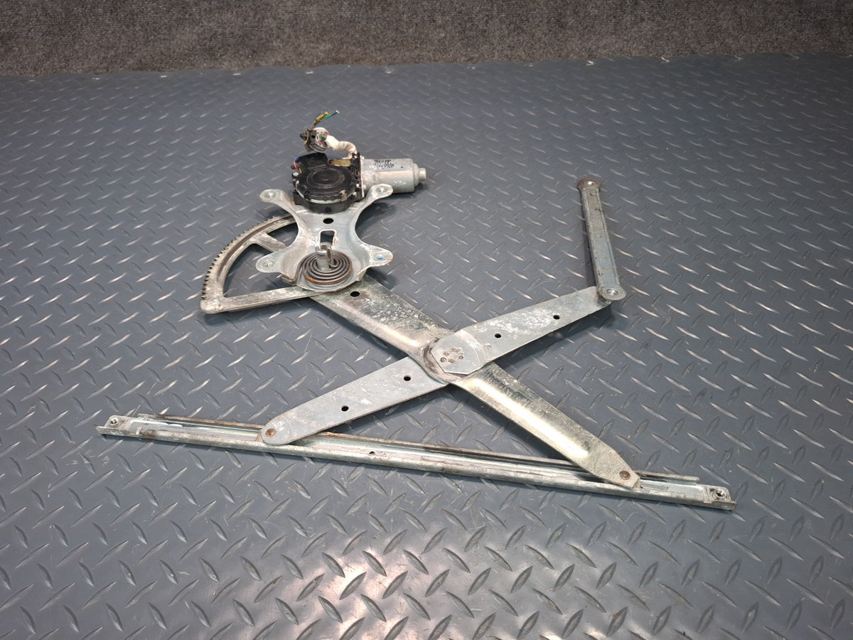 1998-2007 Lexus UZJ100L LX470 Front Right Door Window Regulator W/ Motor