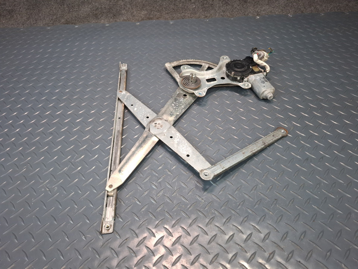 1998-2007 Lexus UZJ100L LX470 Front Right Door Window Regulator W/ Motor