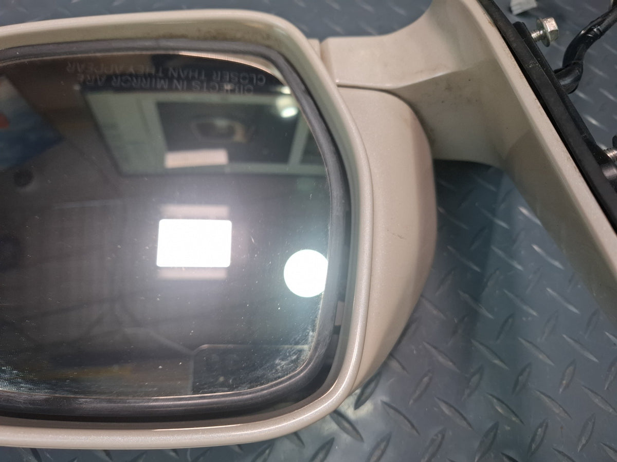 2006-2007 Lexus UZJ100L LX470 Right Door Heated Exterior Side View Power Mirror