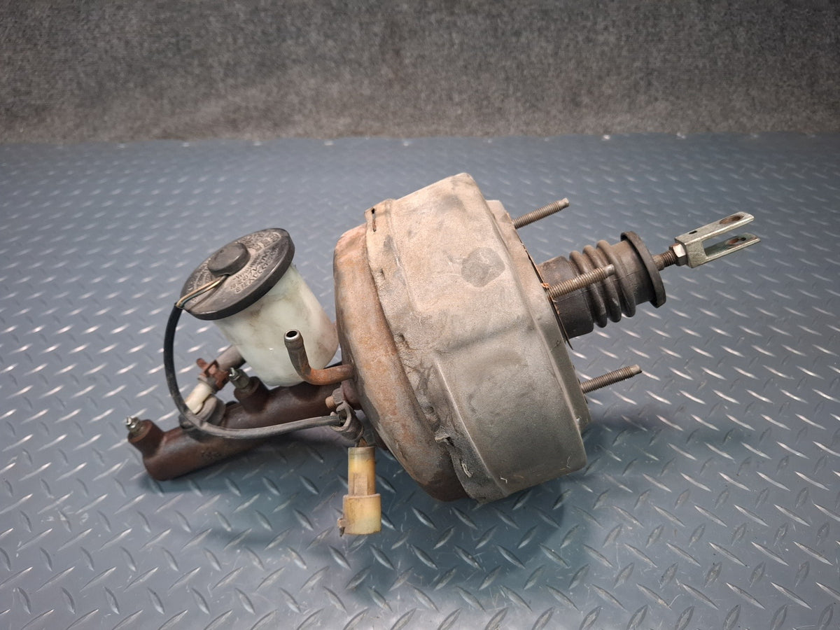 85-88 Toyota Cressida MX73 Brake Master Cylinder Booster Fluid Reservoir OEM