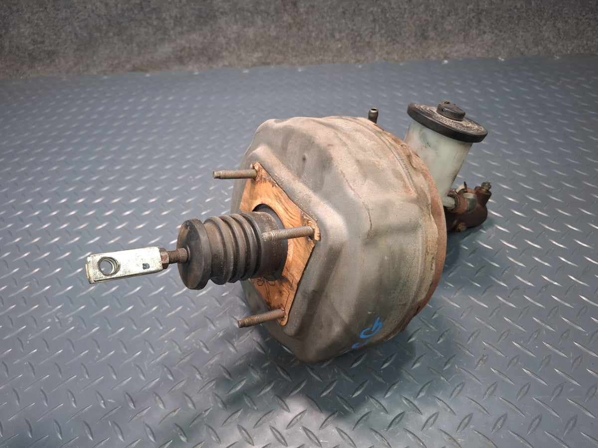 85-88 Toyota Cressida MX73 Brake Master Cylinder Booster Fluid Reservoir OEM