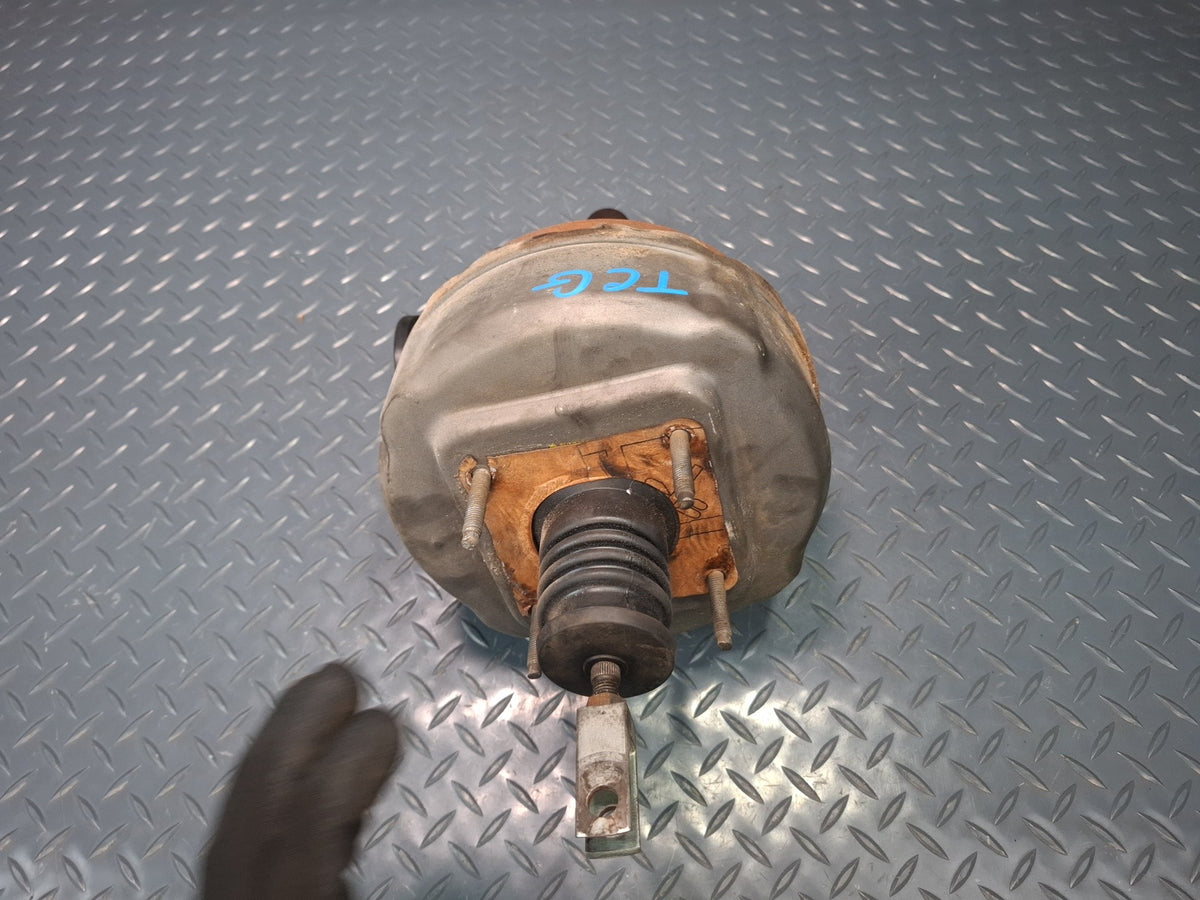 85-88 Toyota Cressida MX73 Brake Master Cylinder Booster Fluid Reservoir OEM