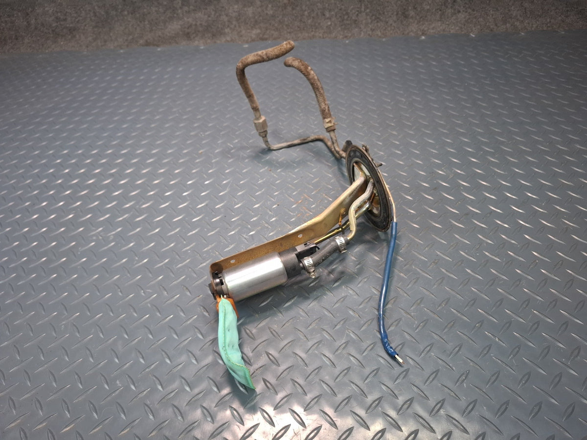 85-86 Toyota Cressida MX73 Engine Fuel Gas Pump Assembly w Hose OEM