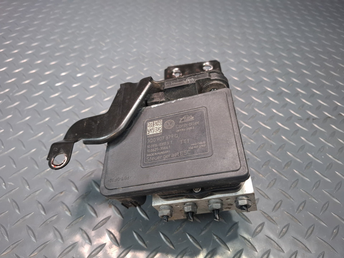 15-16 Audi S3 8VS ABS Anti Lock Brake Pump Control Module 3Q0907379Q OEM