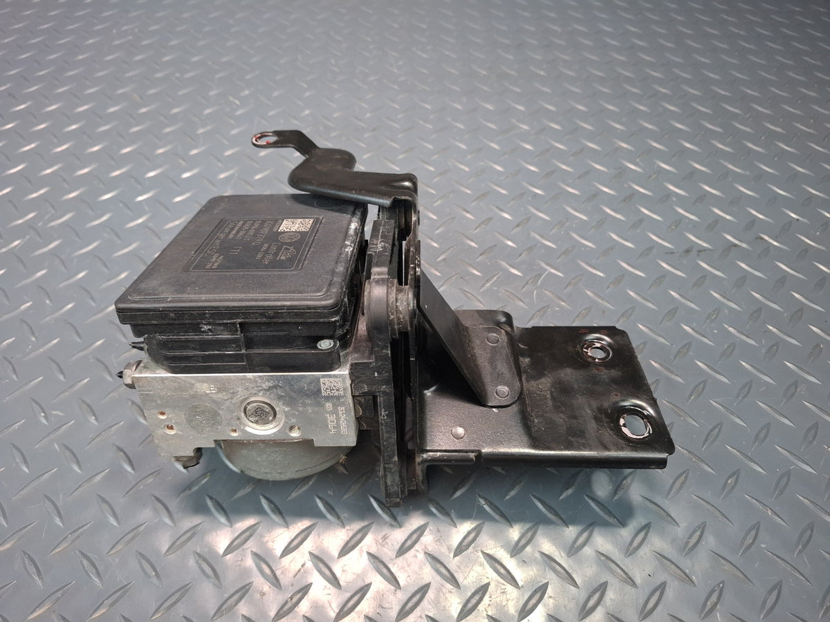 15-16 Audi S3 8VS ABS Anti Lock Brake Pump Control Module 3Q0907379Q OEM