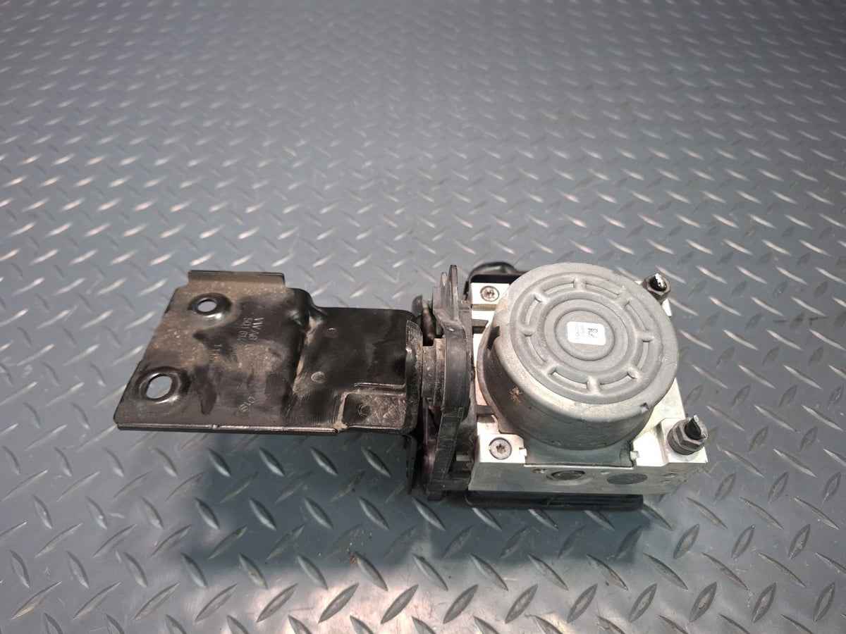 15-16 Audi S3 8VS ABS Anti Lock Brake Pump Control Module 3Q0907379Q OEM