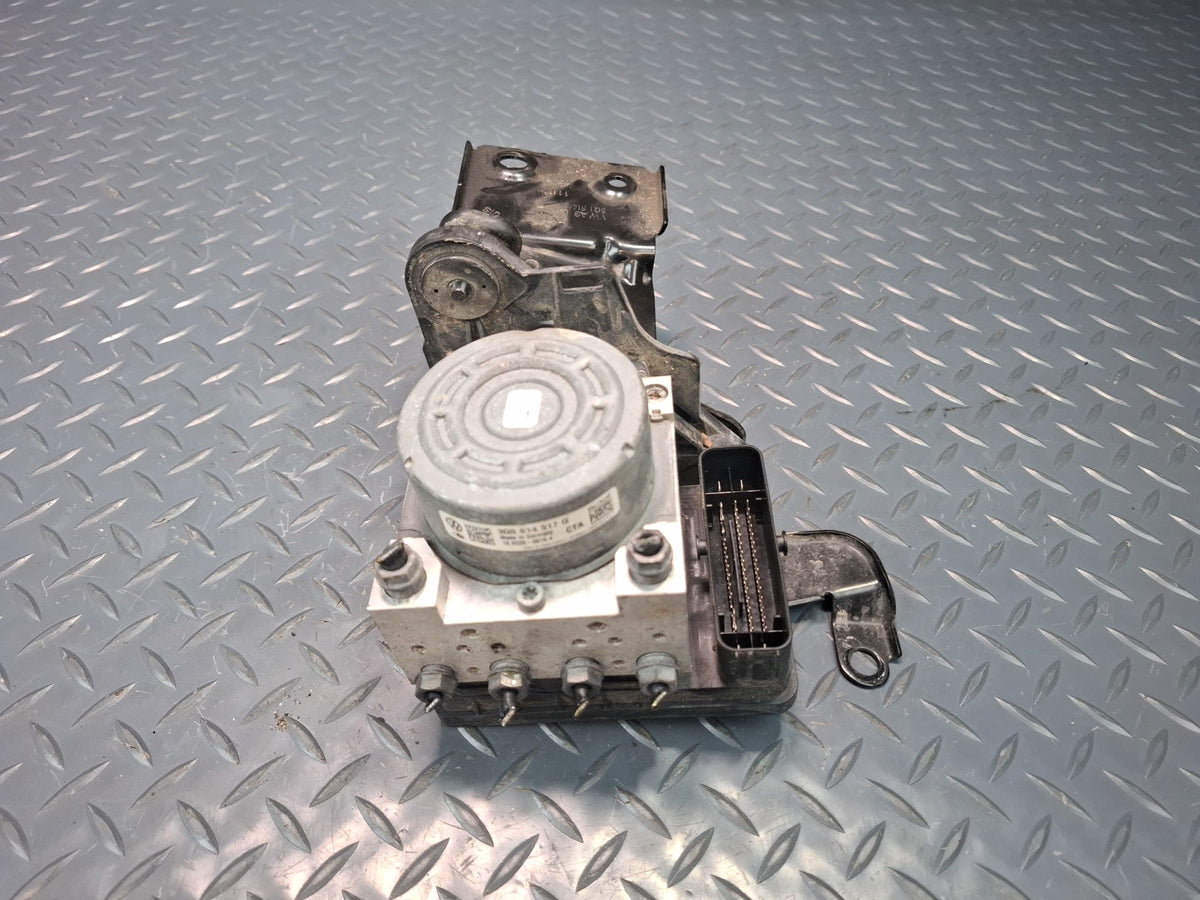 15-16 Audi S3 8VS ABS Anti Lock Brake Pump Control Module 3Q0907379Q OEM