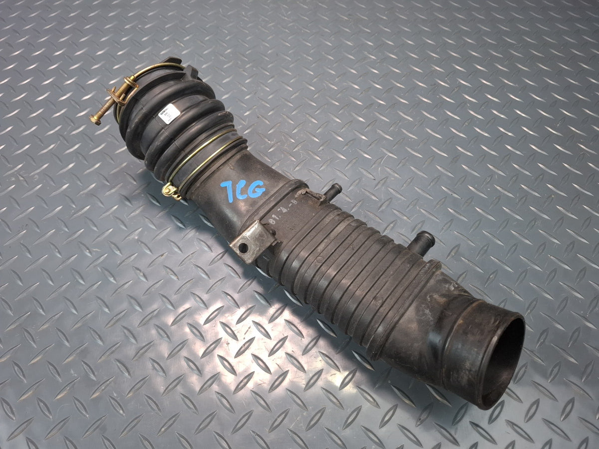 84-86 Toyota Cressida MX73 5MGE Engine Air Cleaner Intake Duct Tube