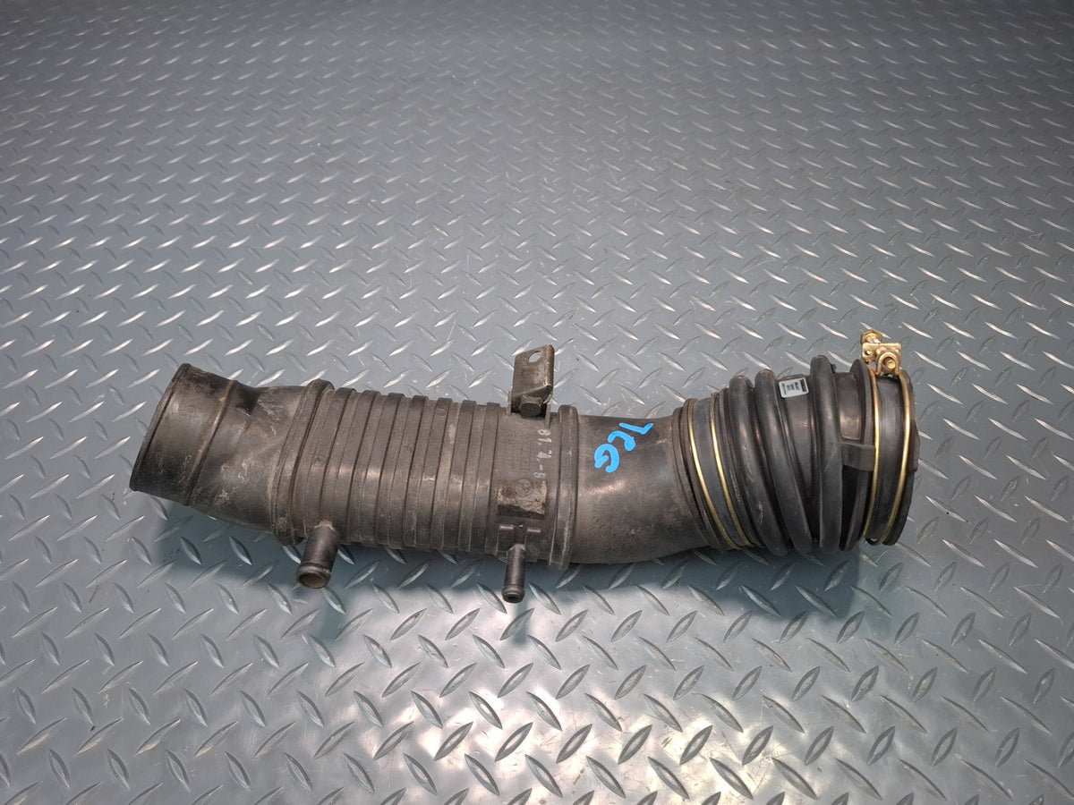 84-86 Toyota Cressida MX73 5MGE Engine Air Cleaner Intake Duct Tube