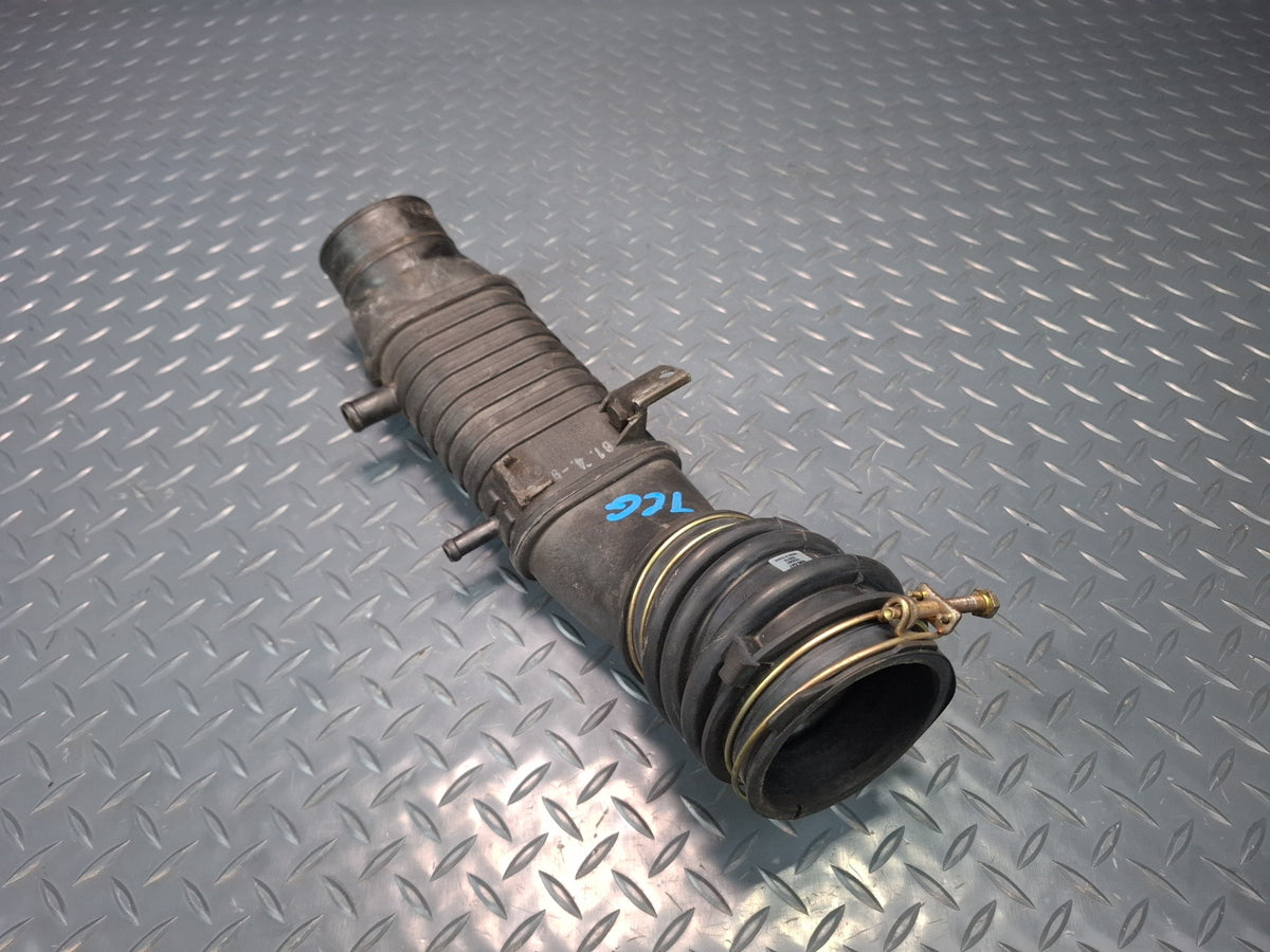 84-86 Toyota Cressida MX73 5MGE Engine Air Cleaner Intake Duct Tube