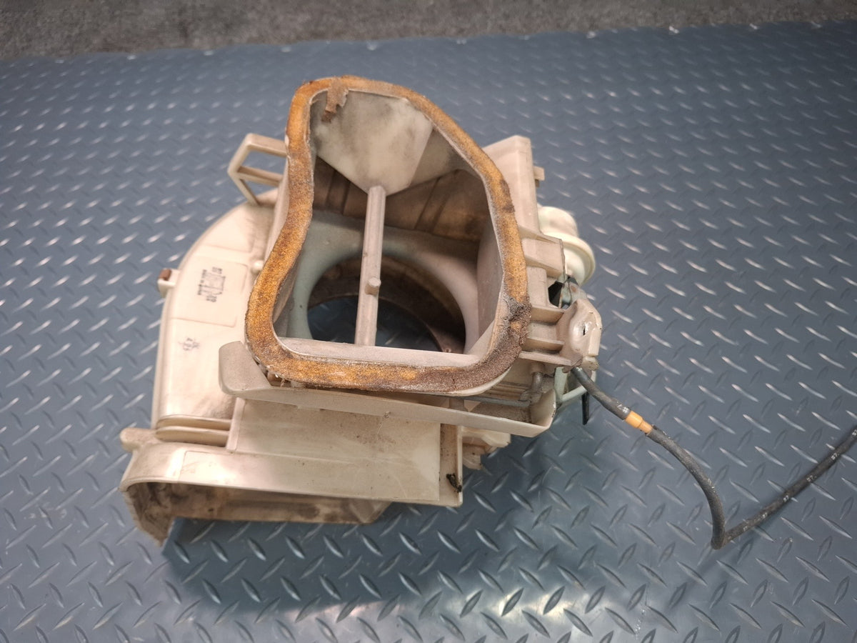 84-86 Toyota Cressida MX73 Hvac A/C Heater Blower Motor Fan Housing Box OEM
