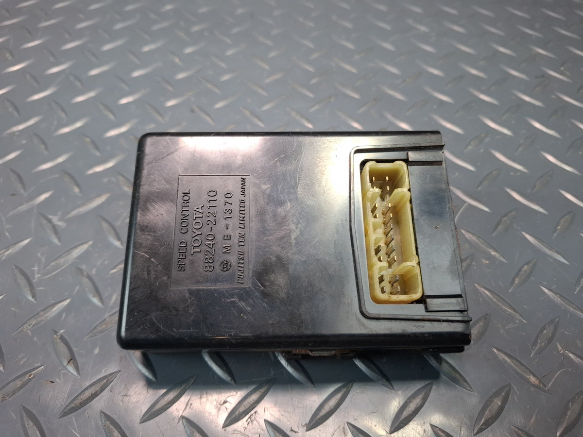 86-88 Toyota Cressida MX73 Speed Cruise Control Module 88240-22110 OEM