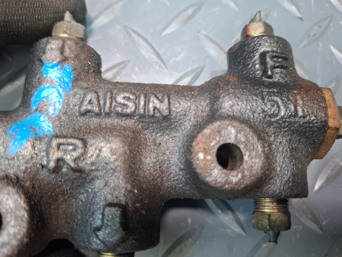 85-88 Toyota Cressida MX73 Sedan Brake Proportioning Valve OEM