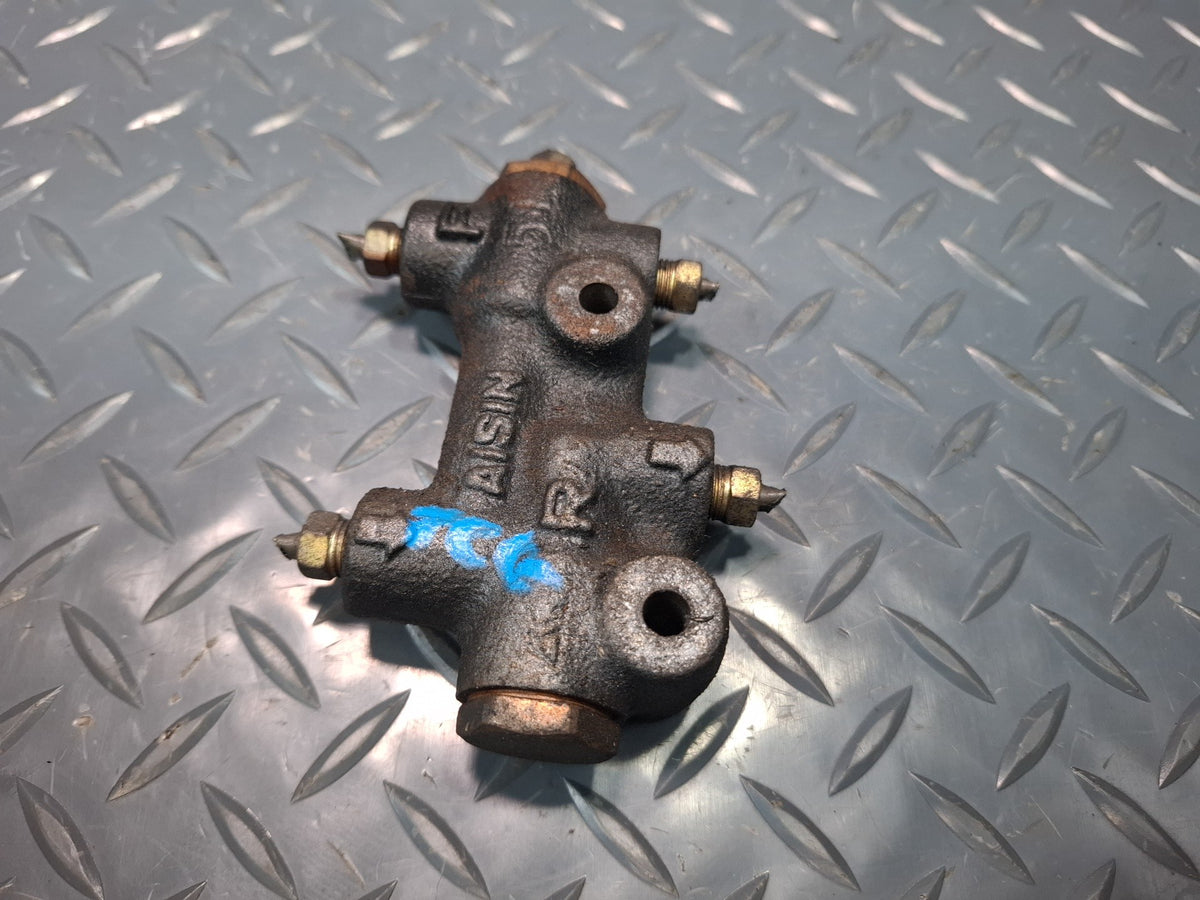 85-88 Toyota Cressida MX73 Sedan Brake Proportioning Valve OEM