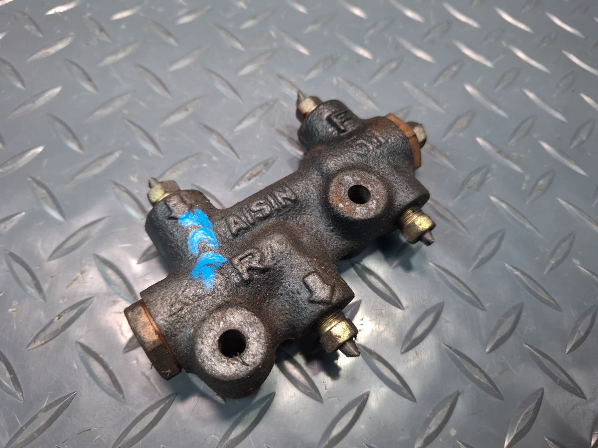 85-88 Toyota Cressida MX73 Sedan Brake Proportioning Valve OEM