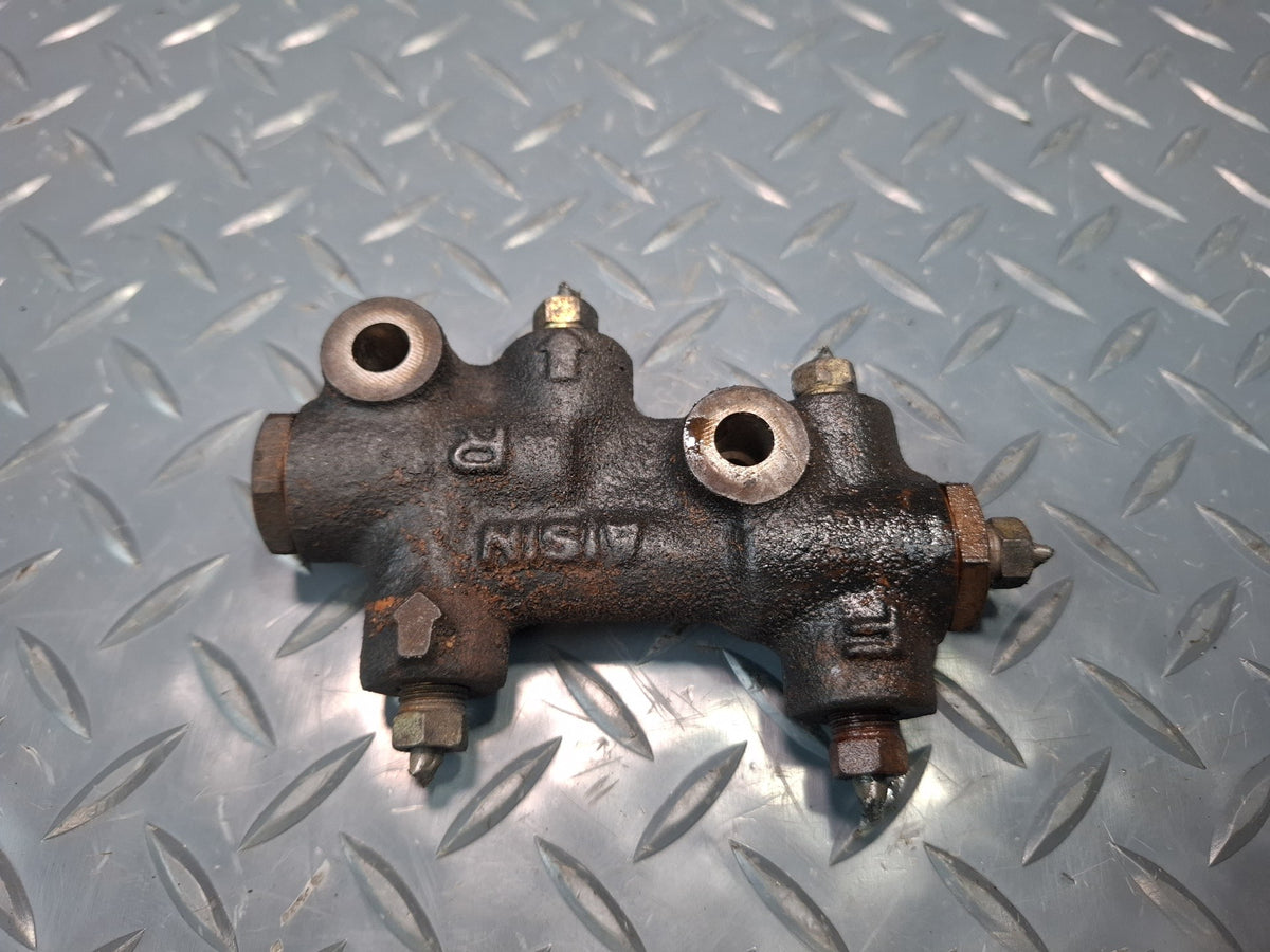 85-88 Toyota Cressida MX73 Sedan Brake Proportioning Valve OEM