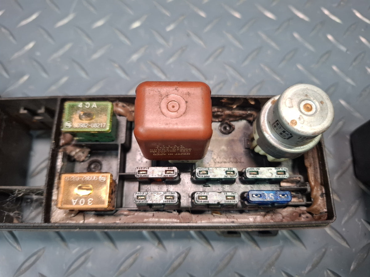 1986 Toyota Cressida MX73 Engine Bay Under Hood Fuse Junction Box Relay OEM