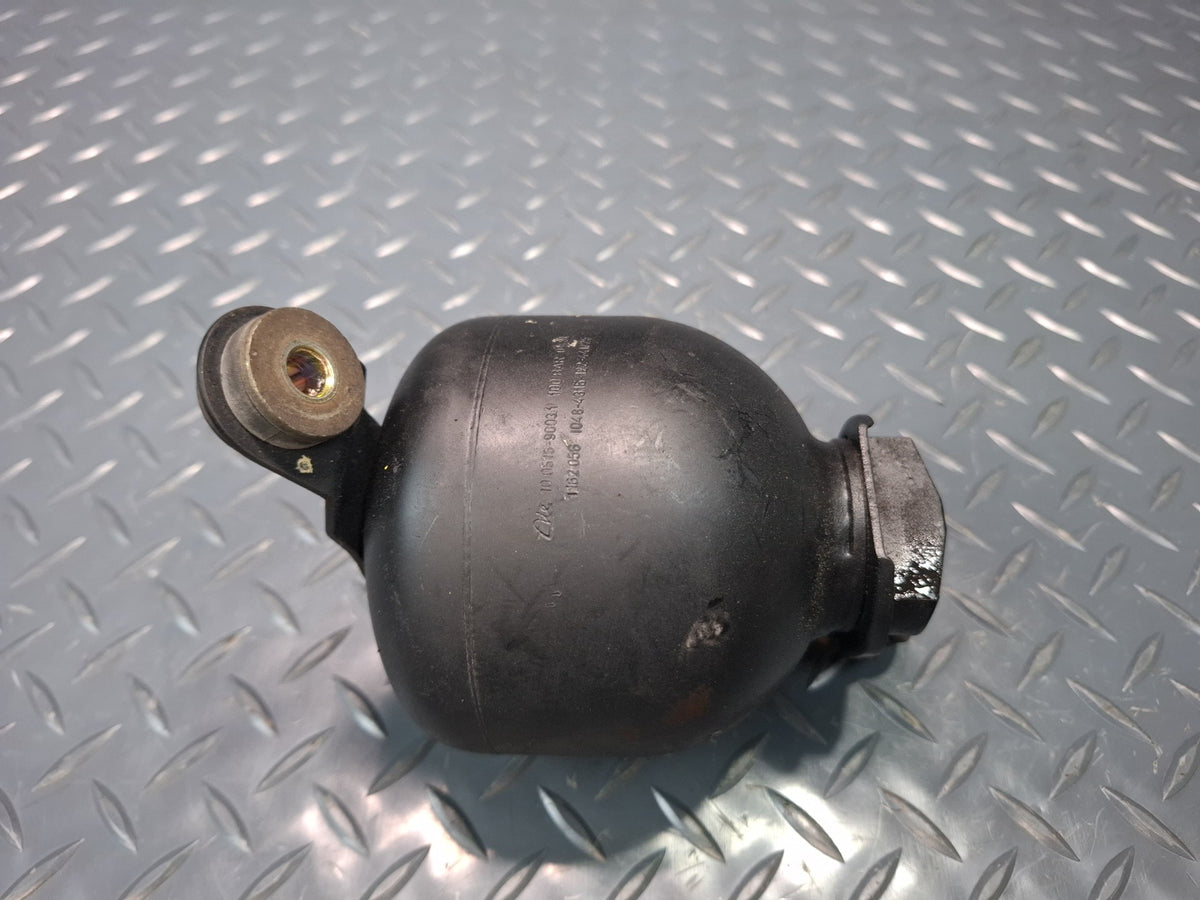 1994-1997 BMW E31 840Ci Brake Pressure Vacuum Accumulator 1162056
