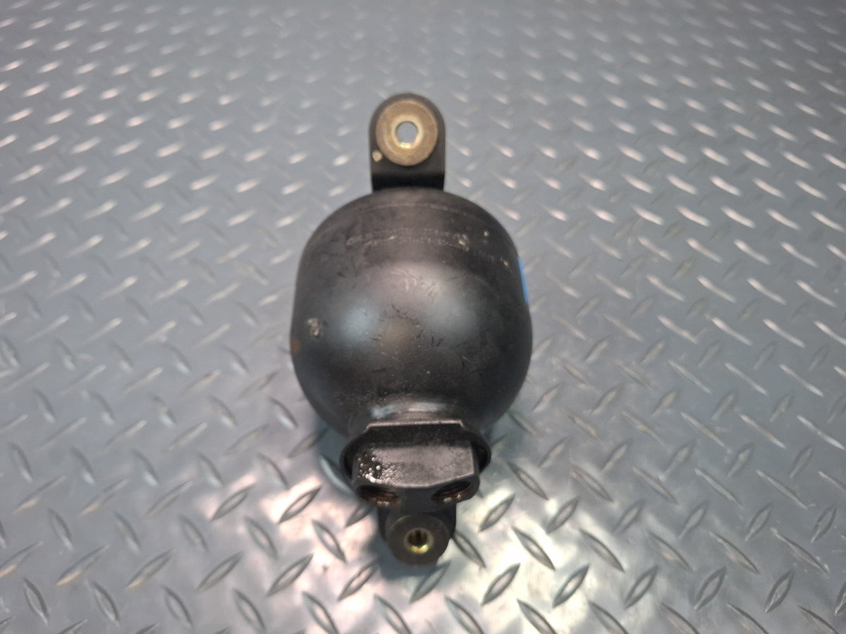 1994-1997 BMW E31 840Ci Brake Pressure Vacuum Accumulator 1162056