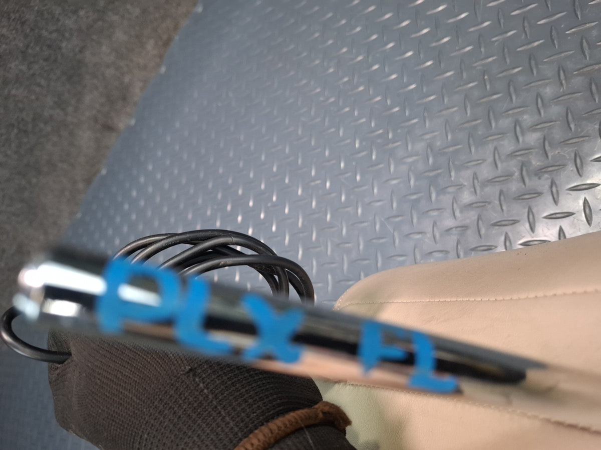 2003-2007 Lexus UZJ100L LX470 Front Left Side Seat Leather Headrest Screen