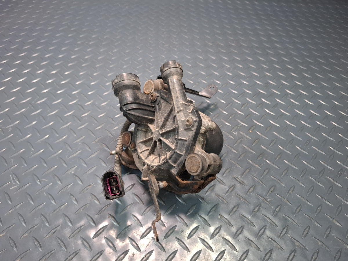 13-15 Audi B8 RS5 Secondary Air Injection Smog Pump OEM