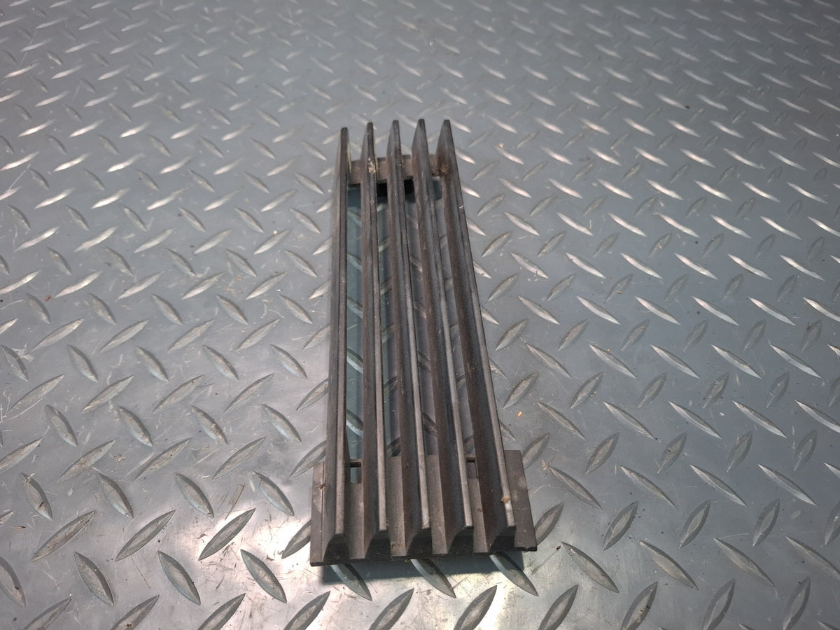 1994-1997 BMW E31 840Ci Front Left & Right Bumper Air Grille Insert Set of 2