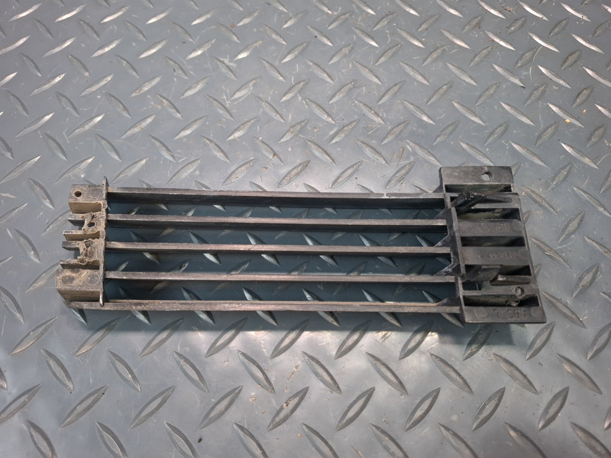 1994-1997 BMW E31 840Ci Front Left & Right Bumper Air Grille Insert Set of 2