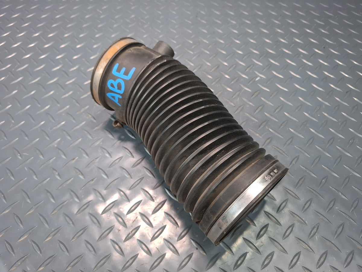 1994-1997 BMW E31 840Ci Air Intake Cleaner Rubber Boot Hose Line 1702112