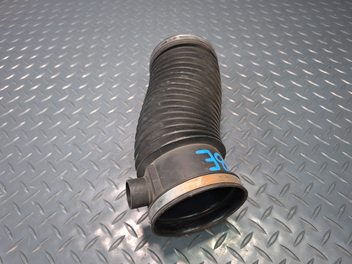 1994-1997 BMW E31 840Ci Air Intake Cleaner Rubber Boot Hose Line 1702112