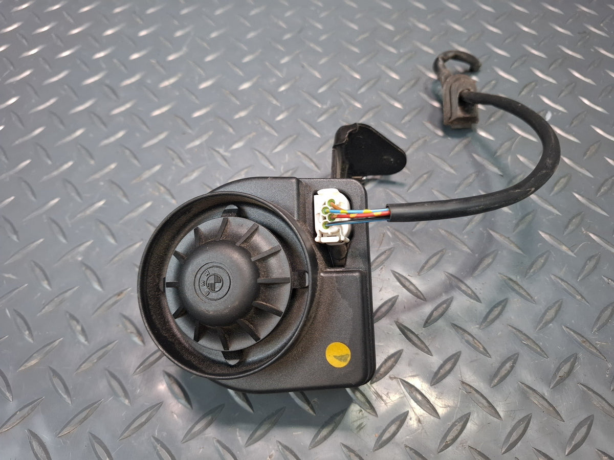 1994-1997 BMW E31 840Ci Anti Theft Alarm Horn Siren 8368267